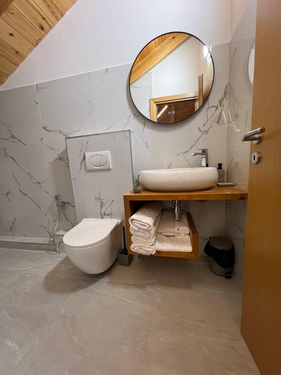 Tringa - Mrizi I Zanave Bed & Breakfast